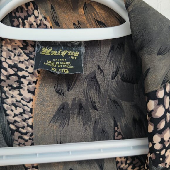 XL Lovely Print Blouse - Picture 2 of 3